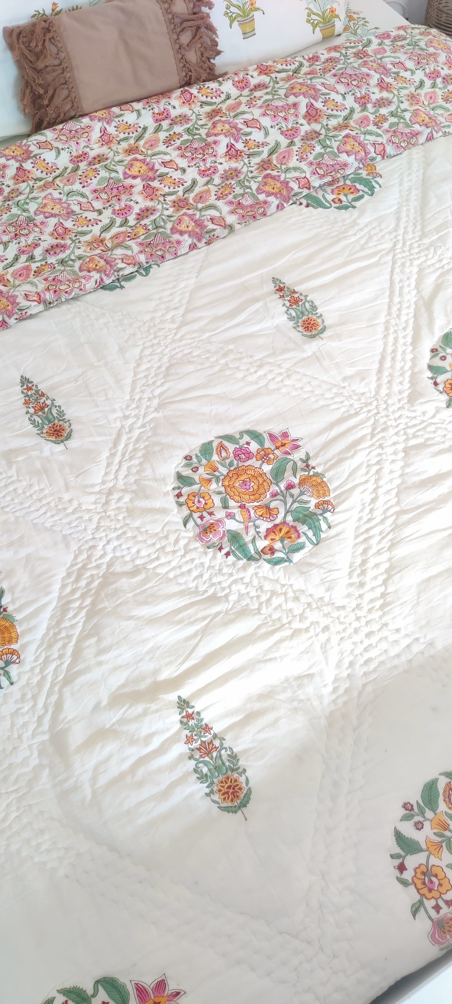 HAND BLOCK PRINT JAIPURI RAZAI/QUILT - SAFFRON