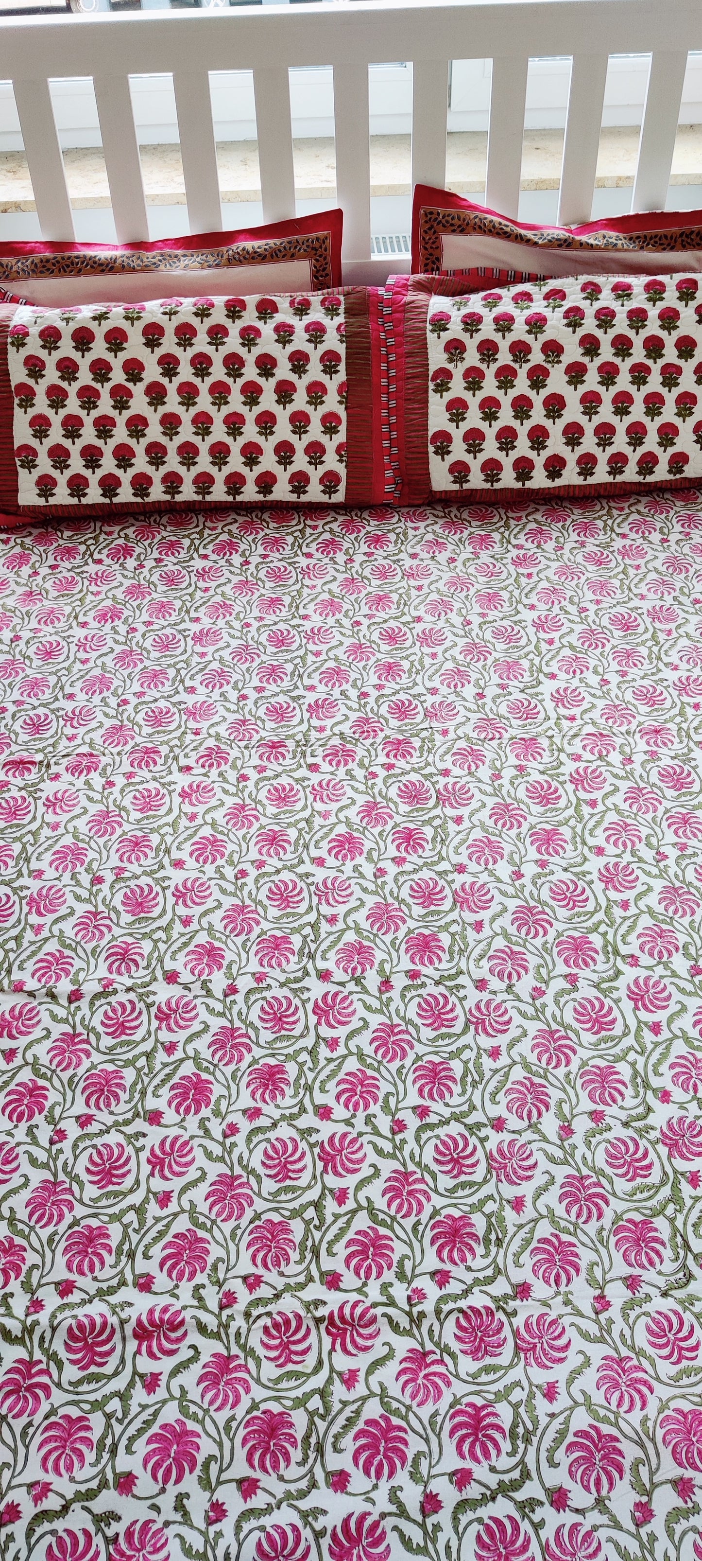 WHITE-PINK COTTON HAND BLOCK PRINT FLAT SHEET