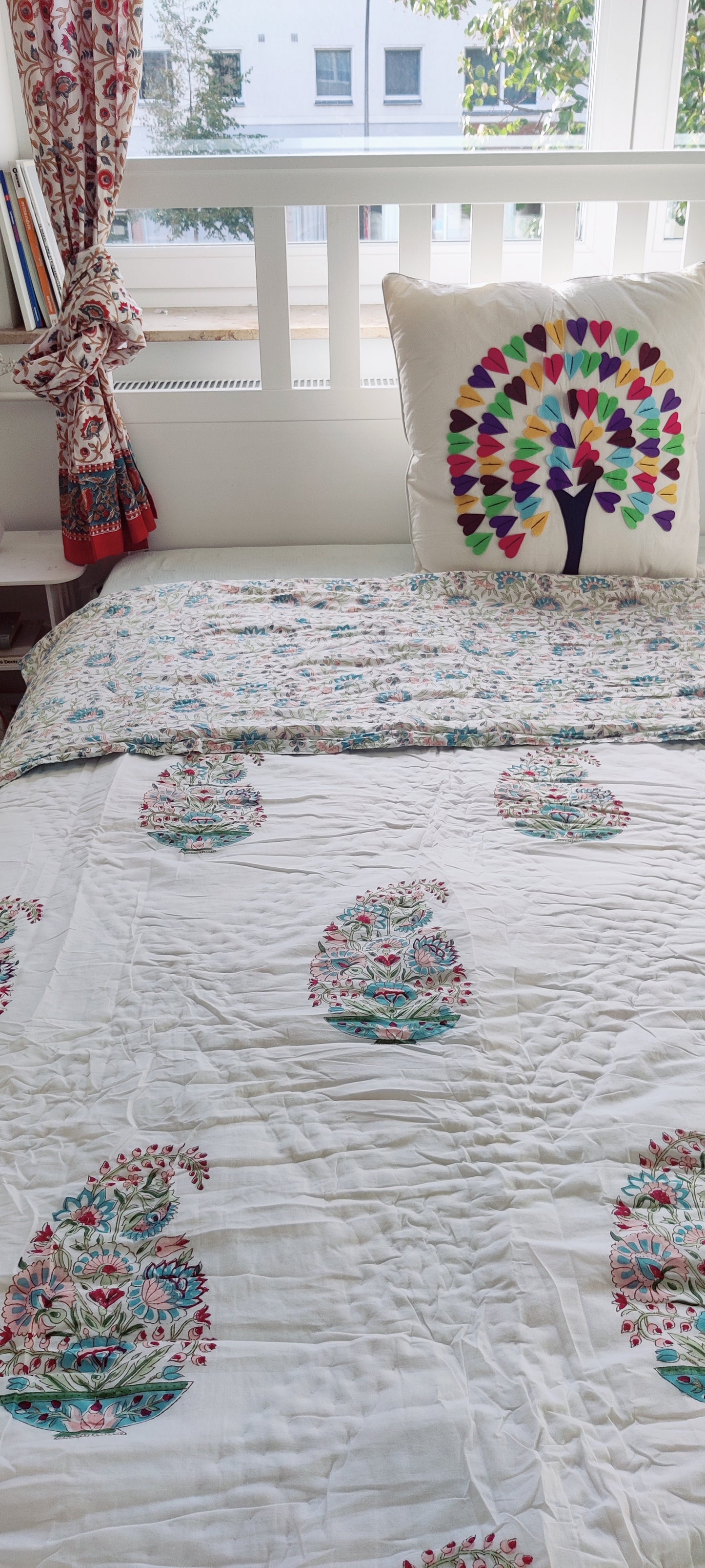 HANDBLOCKDRUCK JAIPURI RAZAI/QUILT – BLAUES PAISLEY