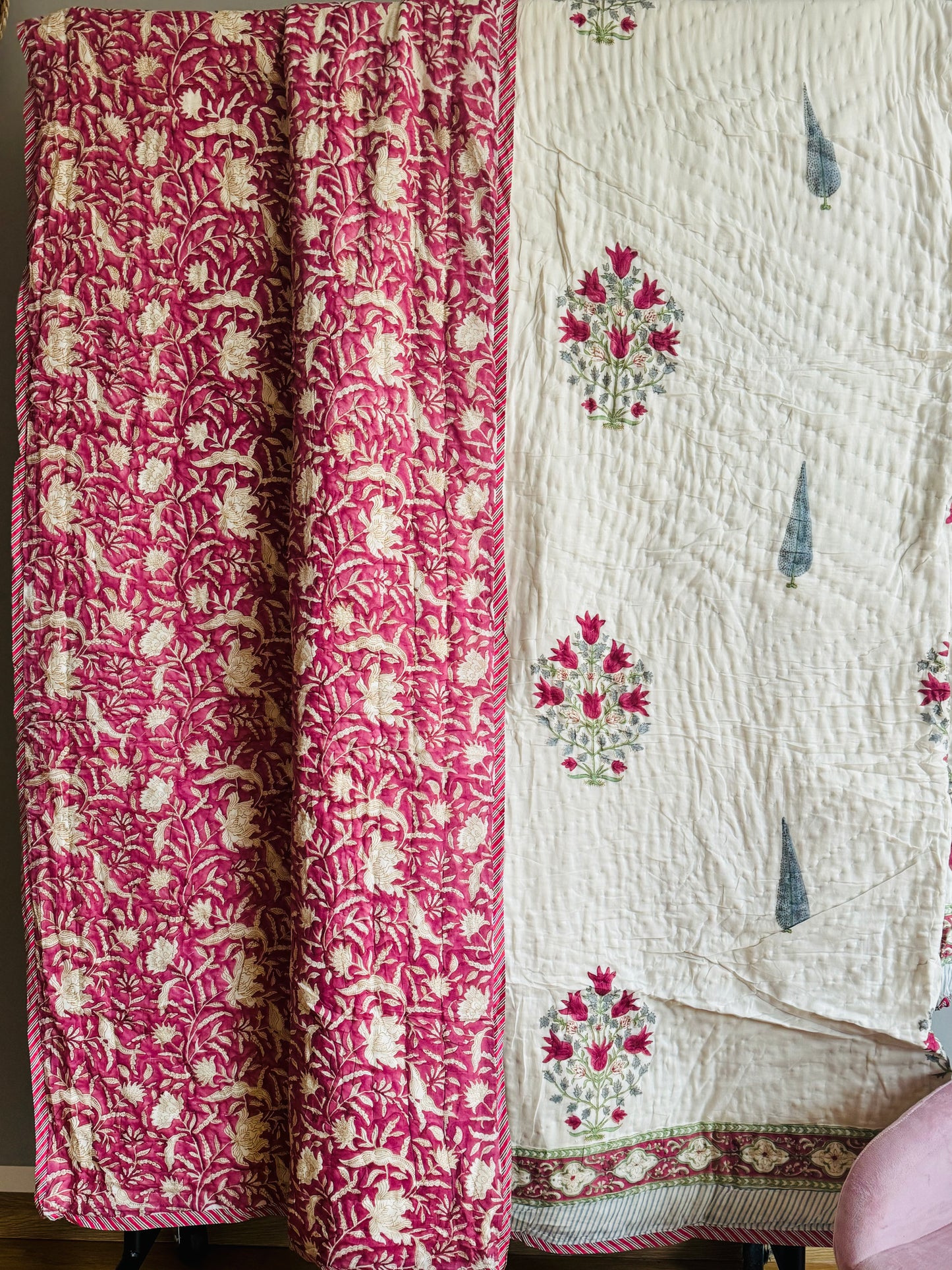 HAND BLOCK PRINT JAIPURI RAZAI/ QUILT - WHITE AND PINK MOTIF