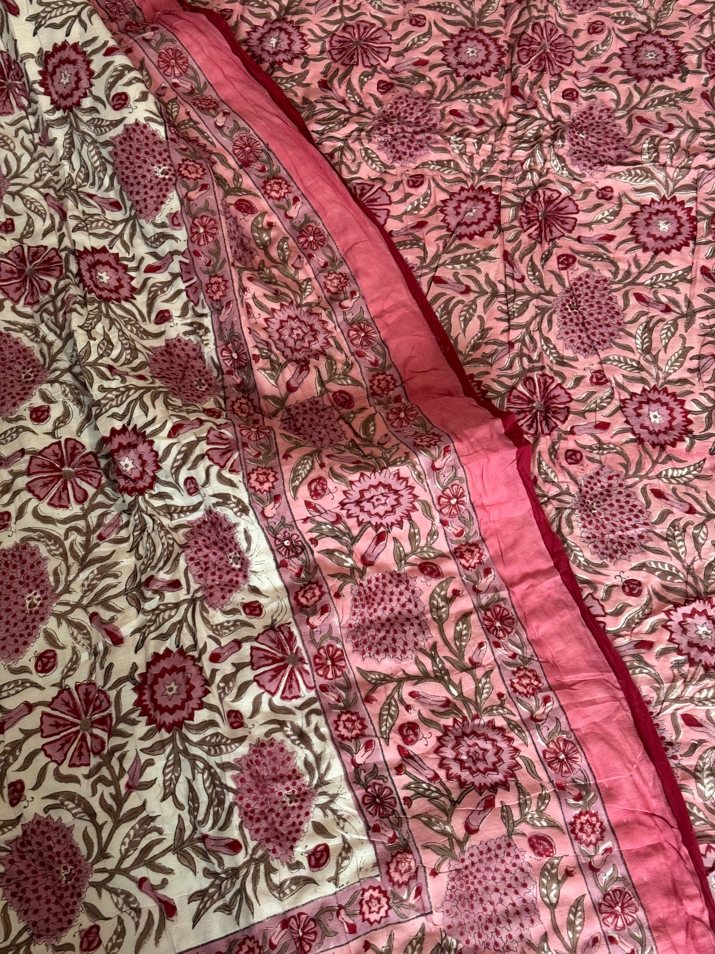 HAND BLOCK PRINT JAIPURI RAZAI/ QUILT - WHITE AND PINK FLORAL JAAL