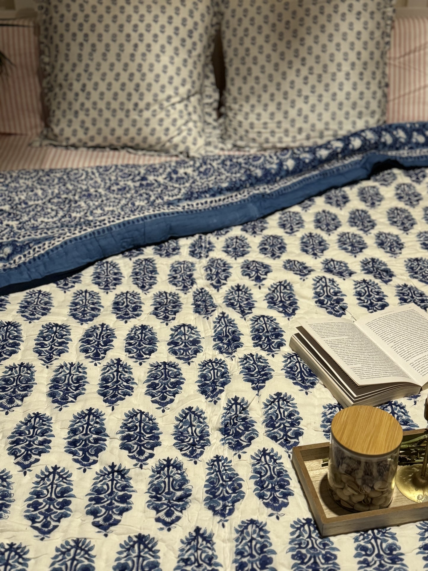 HAND BLOCK PRINT JAIPURI RAZAI/ QUILT - WHITE AND BLUE MOTIF