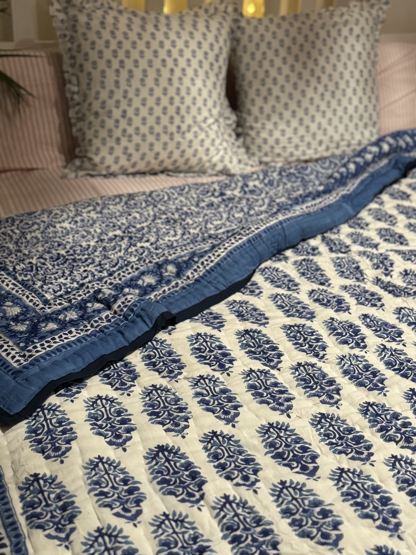 HAND BLOCK PRINT JAIPURI RAZAI/ QUILT - WHITE AND BLUE MOTIF