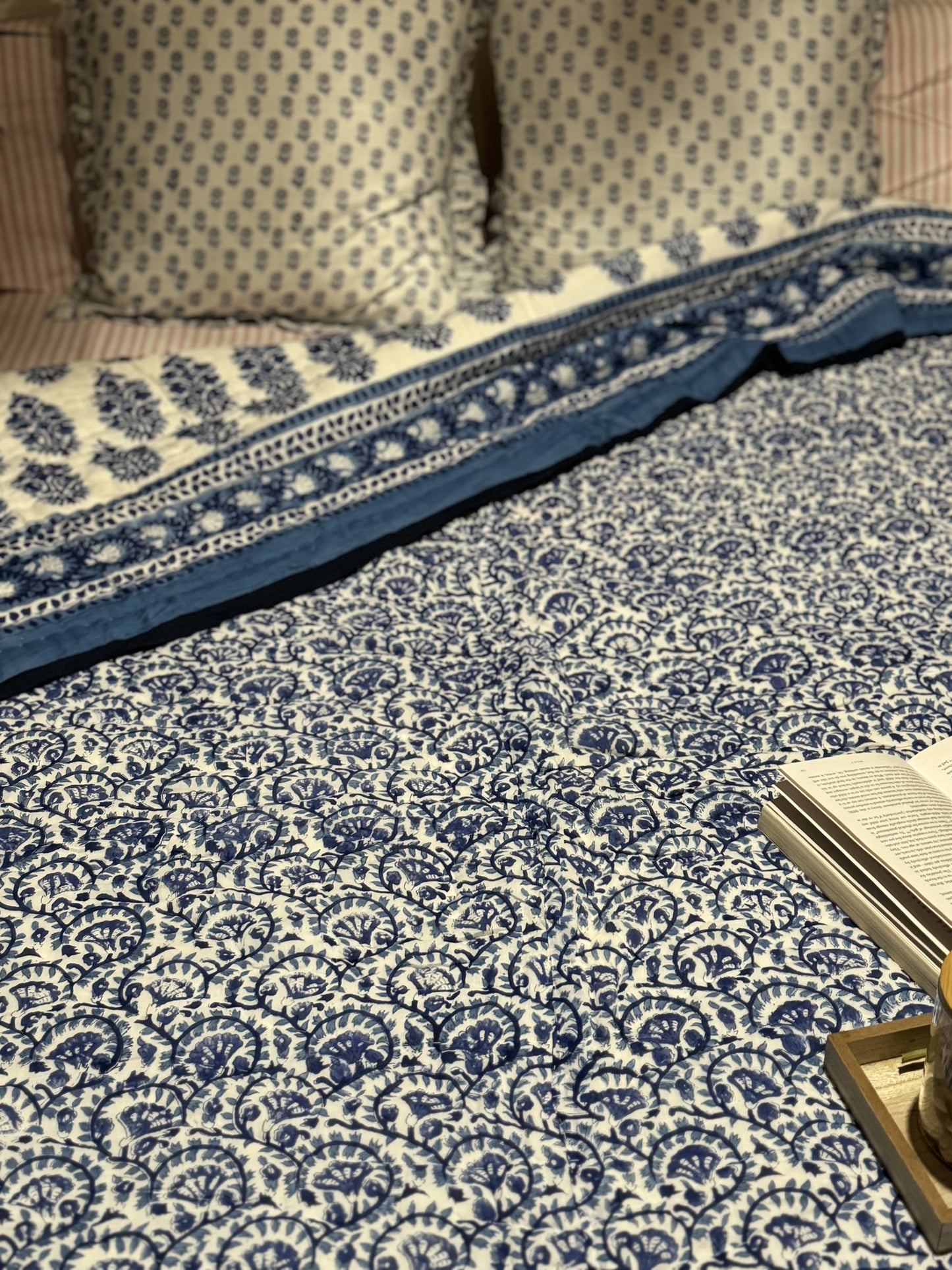 HAND BLOCK PRINT JAIPURI RAZAI/ QUILT - WHITE AND BLUE MOTIF