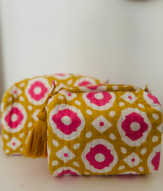THE YELLOW PINK WASH BAG