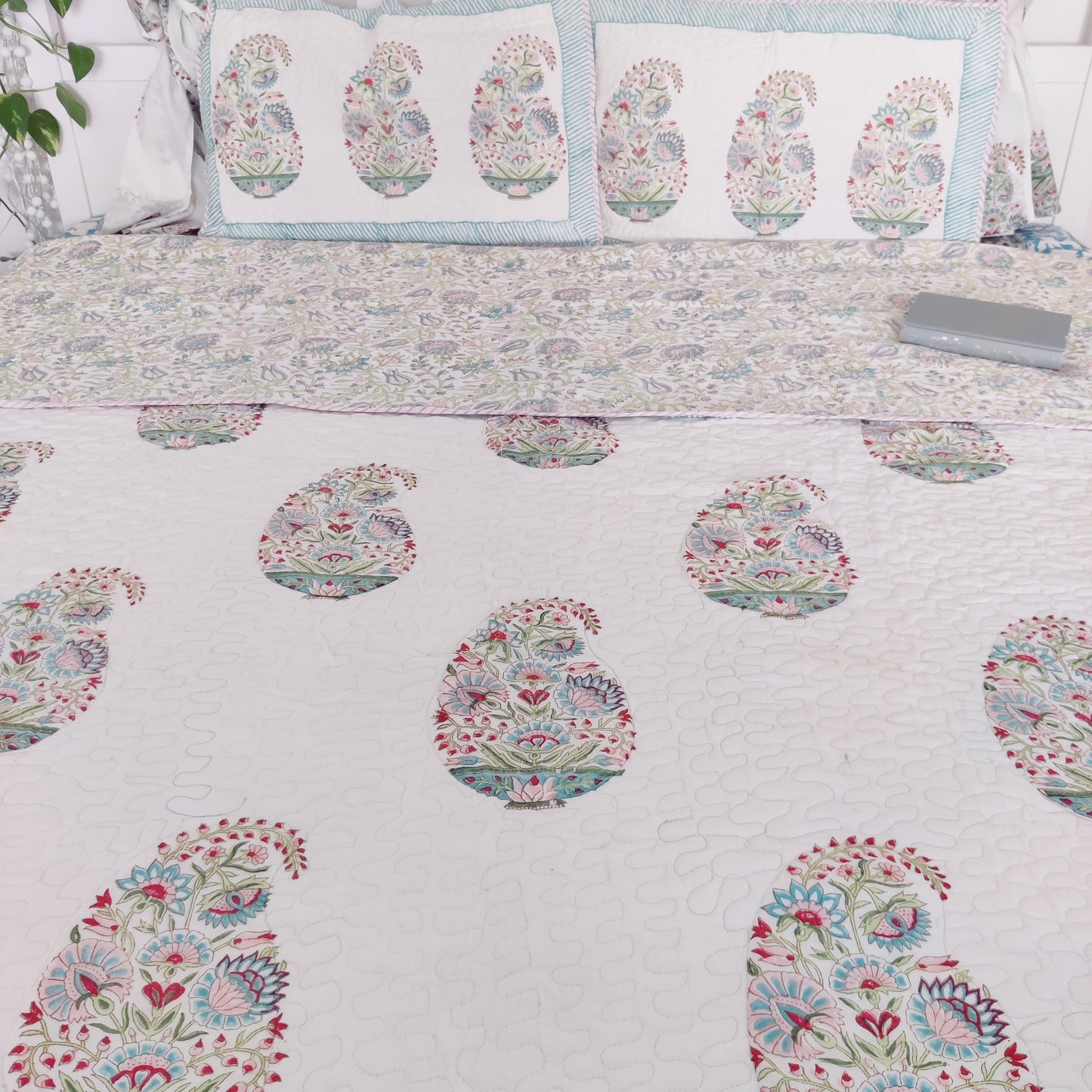 Paisley Love Bed cover